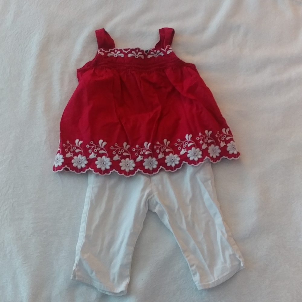Baby Gap eyelet top white Capri pants